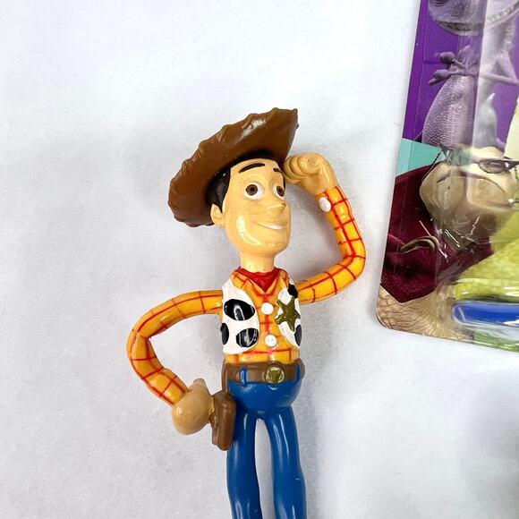 Set of Two Vintage Mini Christmas Baskets - Picture 2 of 6